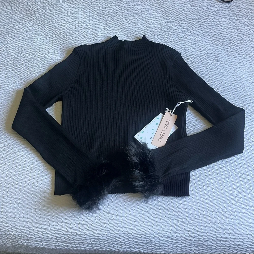 Sweet Rain Ribbed Faux Fur Long Sleeve Tee Women’s Black Size XL